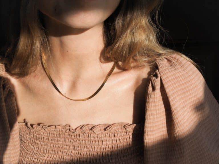 10 Types of Chains for Necklaces and How to Wear Them