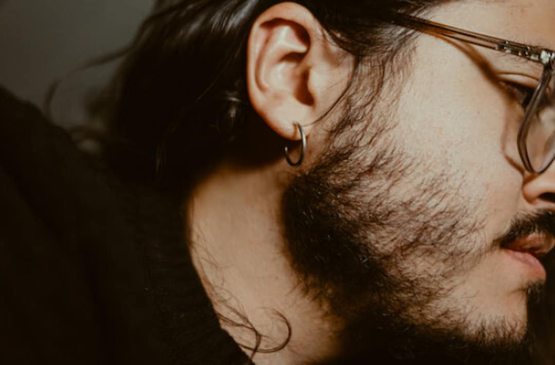 Why Do Men Wear Earrings? A Variety of Reasons Explained!